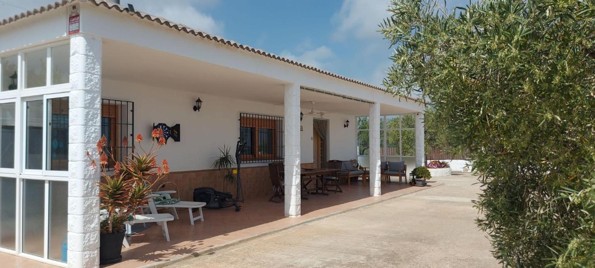 Cortijo Blanco Albondon